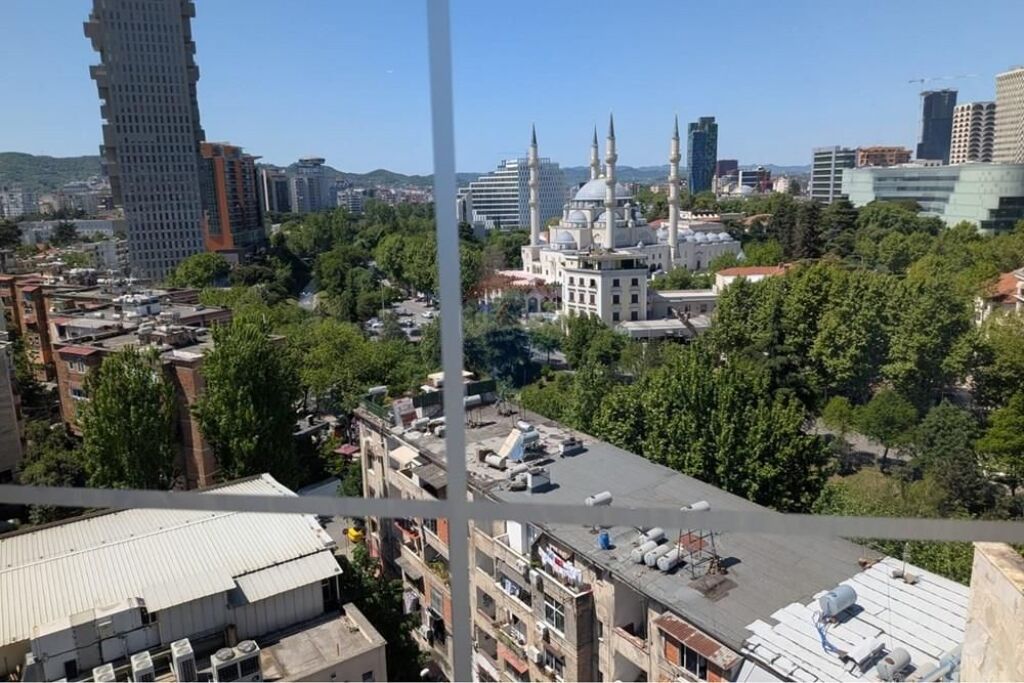 APARTMENT 1+1 FOR RENT AT BARJAM CURRI BOULEVARD