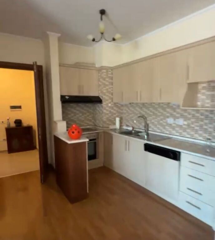 Appartamento 2+1+2 balconi vicino alla Stazione Ferroviaria!