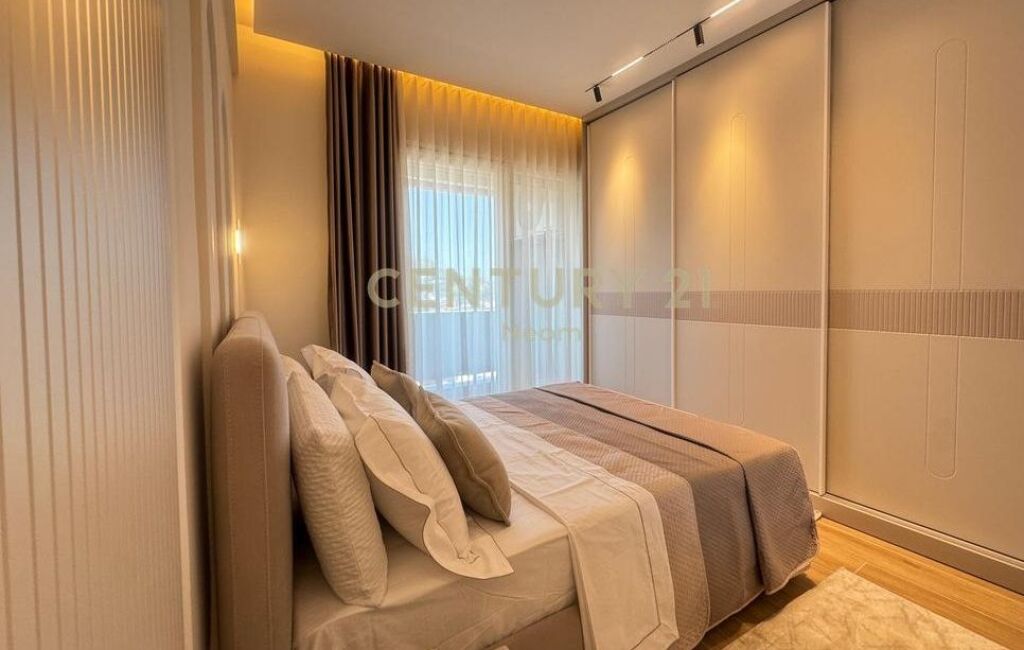 Apartament 2+1+2 + Post Parkimi me qira , Golden Park , Yzberish