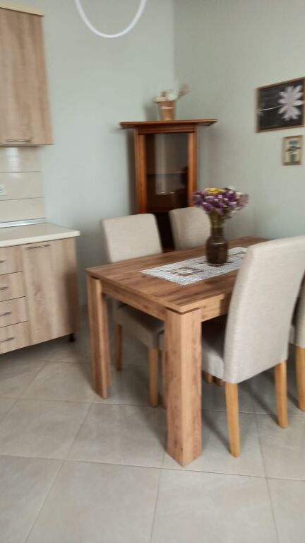 Qera | Shtëpi private 1 + 1 | Qyteti Studenti | 600 €/muaj