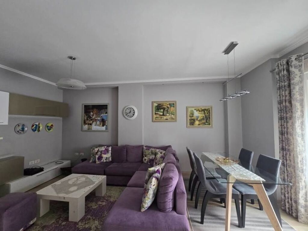 Apartament 2+1 me qira tek Kontakti 21 Dhjetori!
