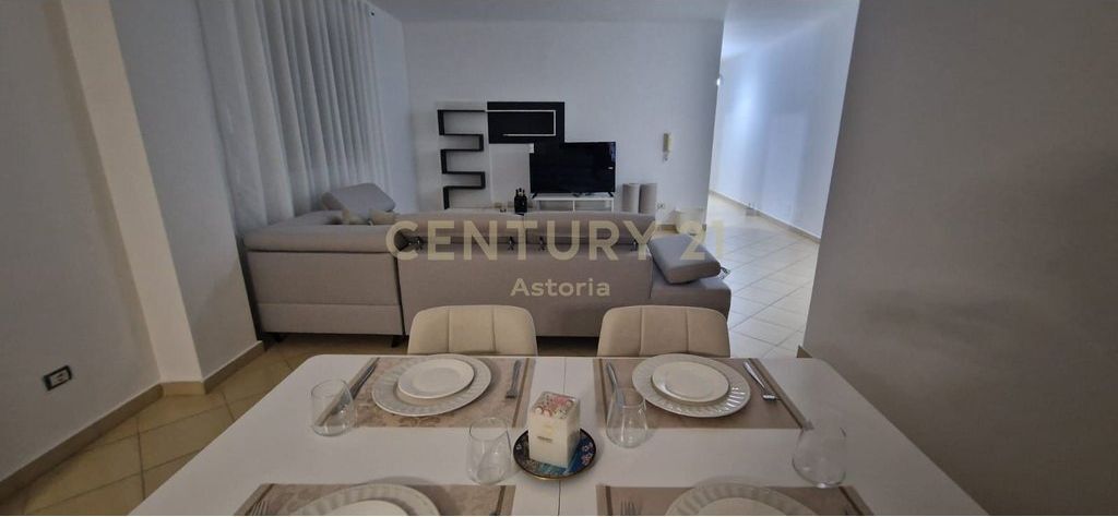 JEPET ME QIRA APARTAMENT 2+1 TEK RESTORANT KAPITEN MIR ZOTI