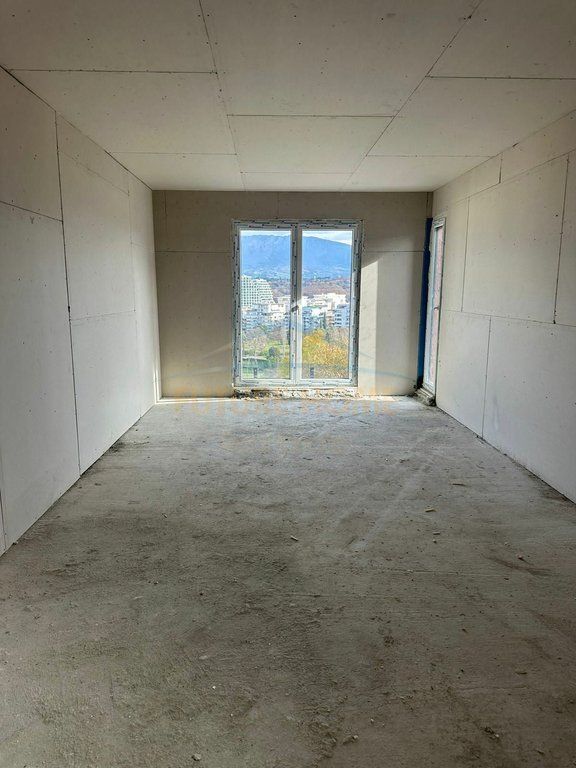 Kreu / Pronat / UNA68212  Kërko Për Apartamente, Toka, Vila, Zyra Për Shitje Ose Qira  Qera, Vilë 5-Katëshe, Kodra e Diellit 2