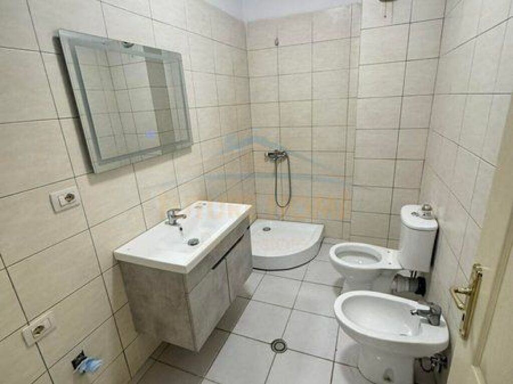Shitet, Apartament 1+1, Unaza e Re