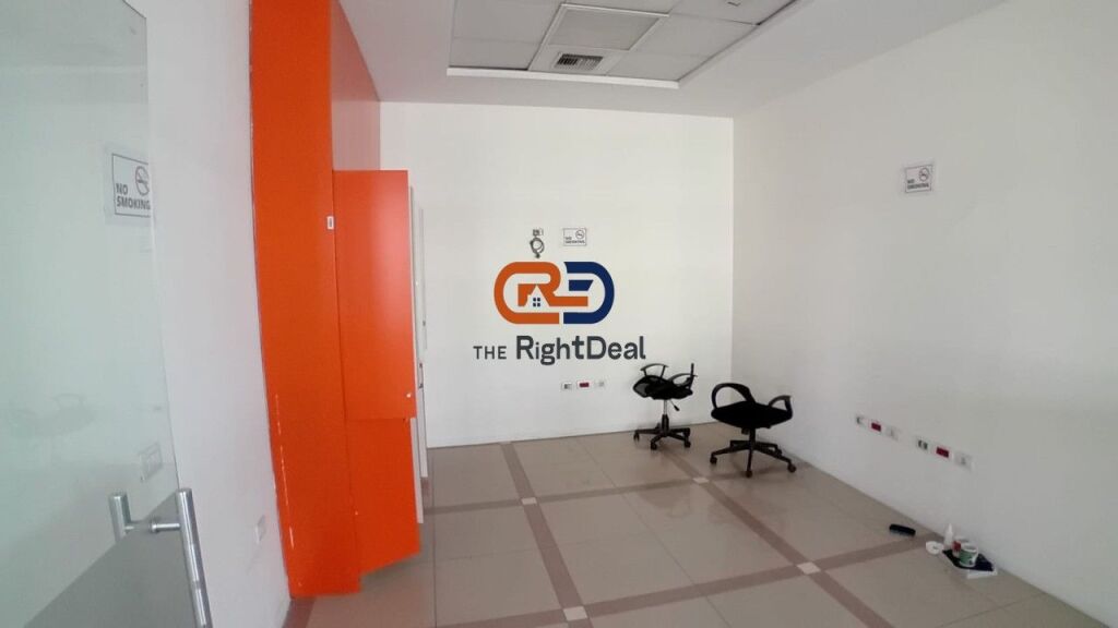 At Kodra e Diellit, Business Unit for Sale, On Main Road !!!