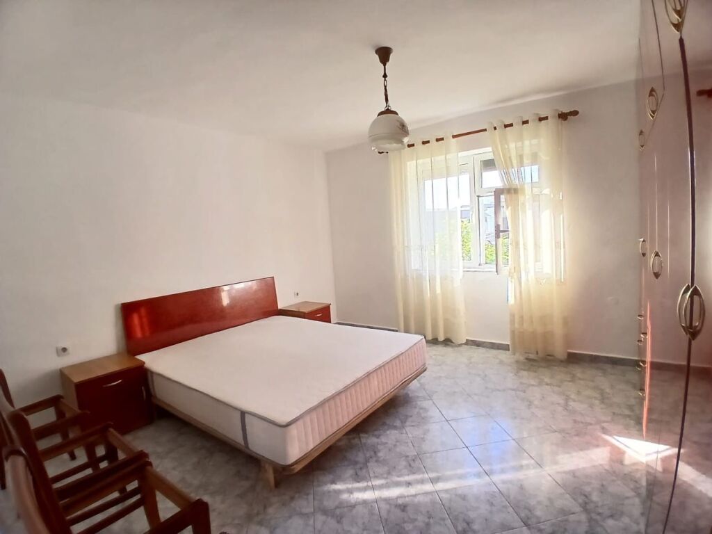 Appartamento 2+1+1 con Balcone in Affitto