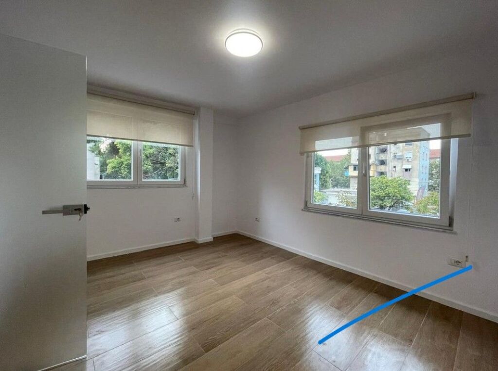 Qera , Ambient Biznesi , Rruga: Asim Vokshi , Tirane