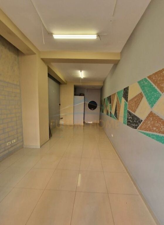 Qera, Ambient Biznesi,Unaza e Re