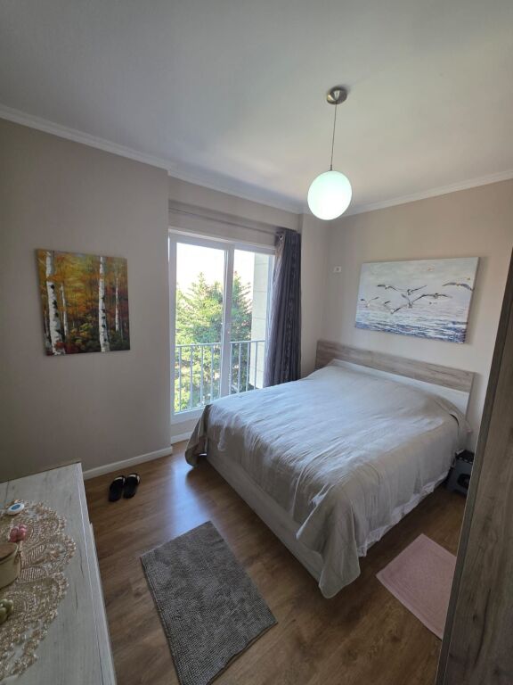 Shitet apartament 3+1 modern te Kompleksi Dinamo prane Liqenit te Tiranes