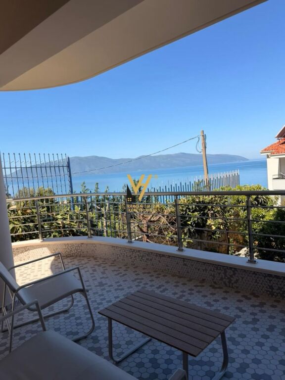 JEPET APARTAMENT 2+1+2+BLK ME QERA NE VLORE 1.500 EURO