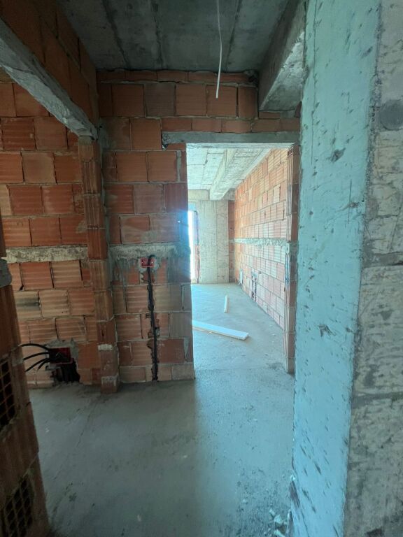 OKAZION APARTAMENT NE SHITJE 2+1+2 RRETHI KLANIT PORCELAN