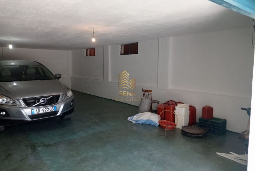 Qira, Magazine 130m2, Porcelan, 50.000 Lek/Muaj