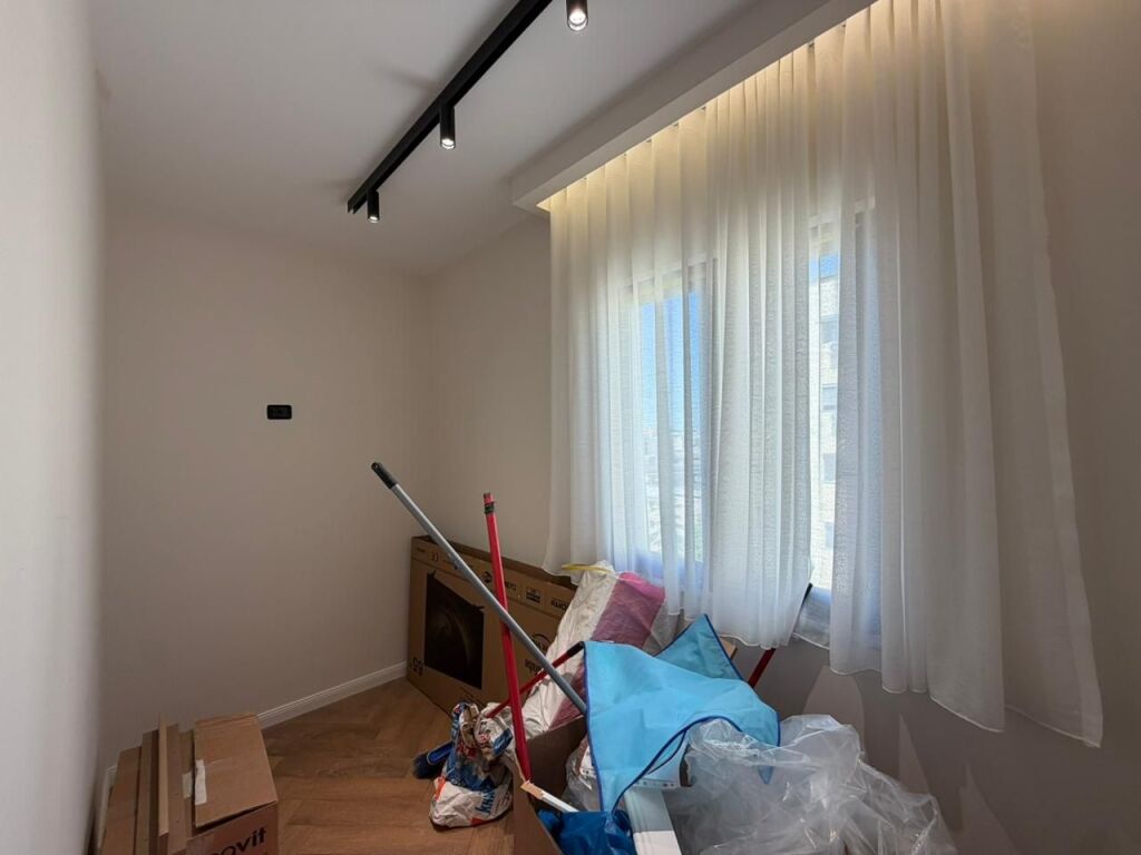 🏡 SHITET APARTAMENT 2+1 – PRANË KOMPLEKSIT DELIJORGJI, TIRANË 📍