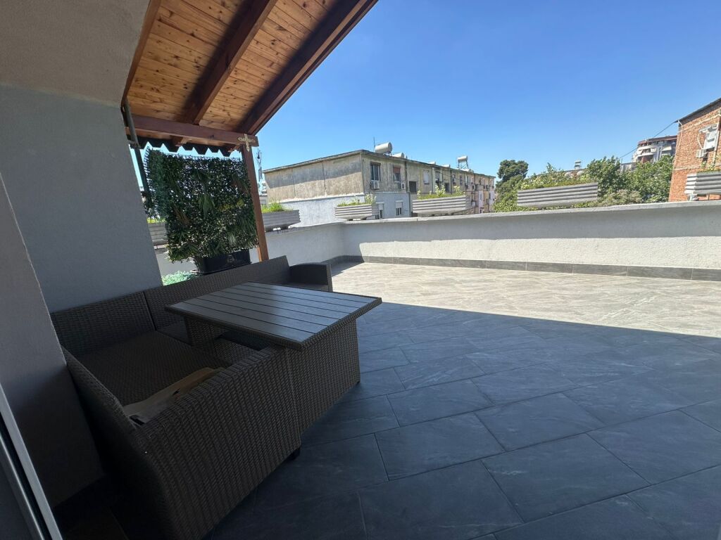 🏡 Apartament Premium 2+1 me Verandë – Rruga Marie Logoreci, Tiranë