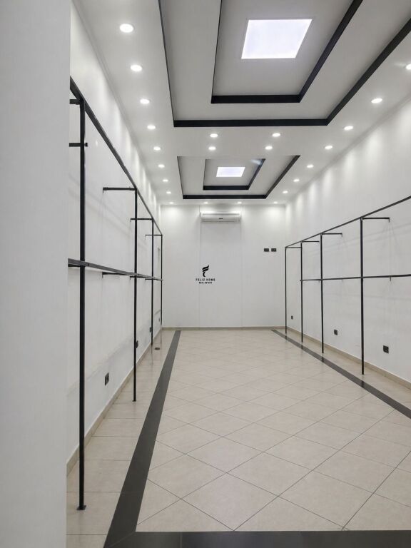 DYQAN ME QERA 45M2 RRUGA BARDHYL 70.000 LEKE FH-71389