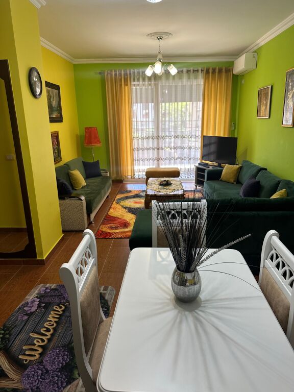 Jepet apartament me qira 1+1 , 21 Dhjetori