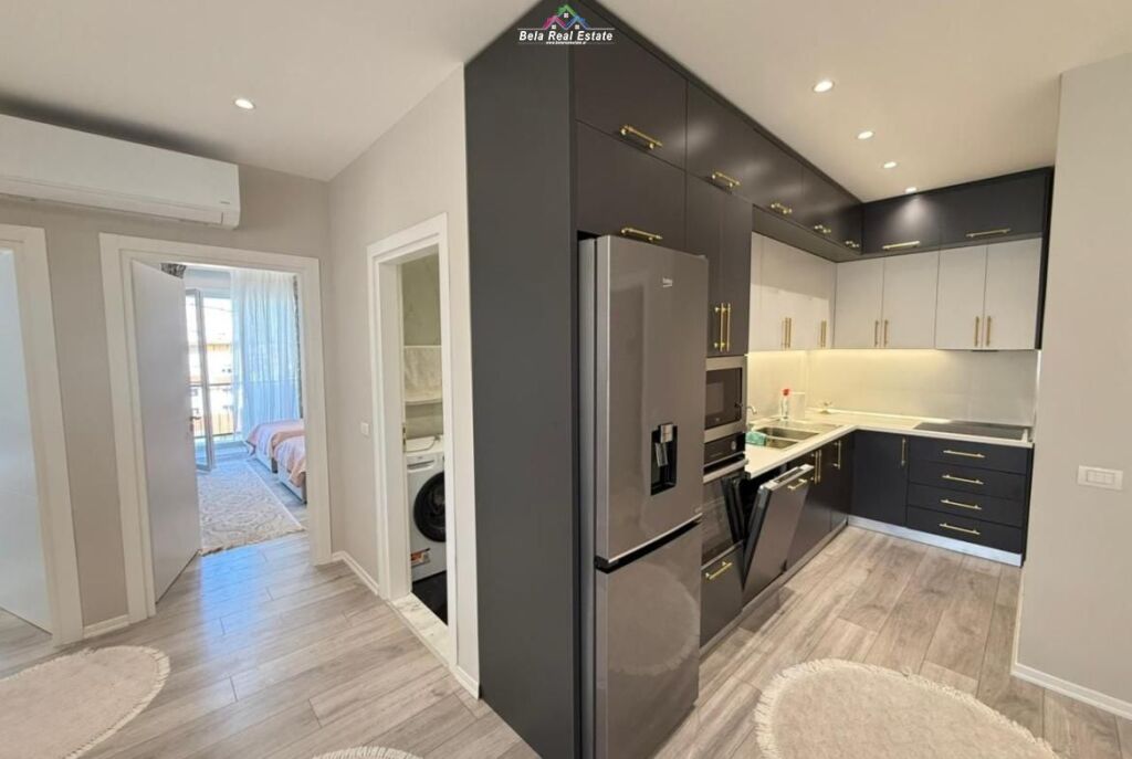 Apartament Me Qera 2+1 Ne Xhamllik (ID B2201846) Tirane