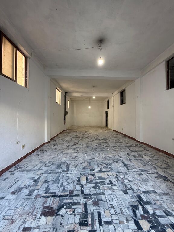 AMBJENT MAGAZINIMI TEK ISH FUSHA AVIACIONIT