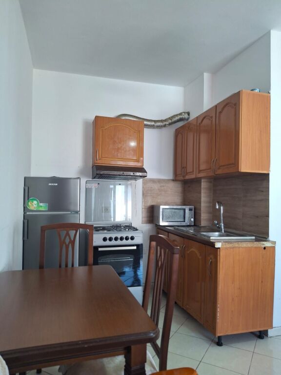 Apartament 1+1 me qira Astir