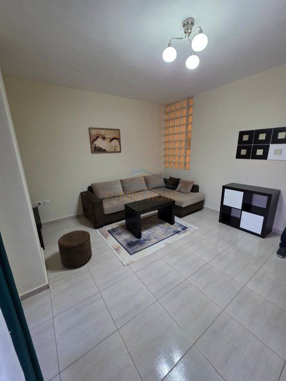 Shitet, Apartament 1+1, Unaza e Re, Tiranë.