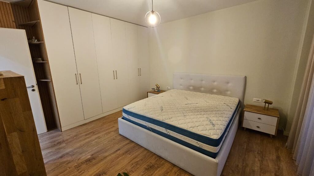 Apartament - Për Qira 2+1 - Kompleksi COLOMBO