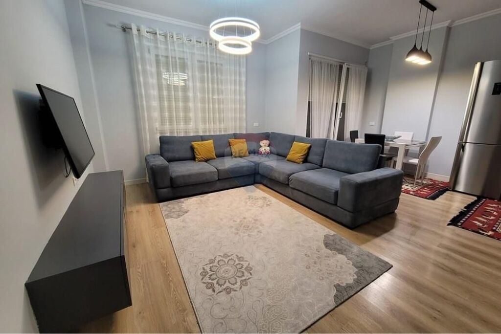 Apartment 2+1+2 for rent at 5 Maji !!!