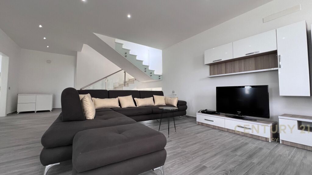 SHITET VILE 2 KATESHE+PODRUM ME FULL PAMJE DETI NE KAERPEN !!!