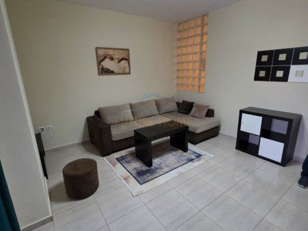 Shitet, Apartament 1+1, Unaza e Re, Tiranë.