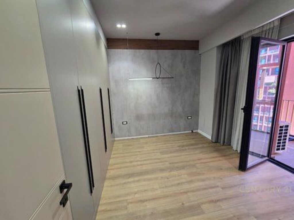 FOR SALE APARTMENT 2+1+2 AT GARDEN BUILDING