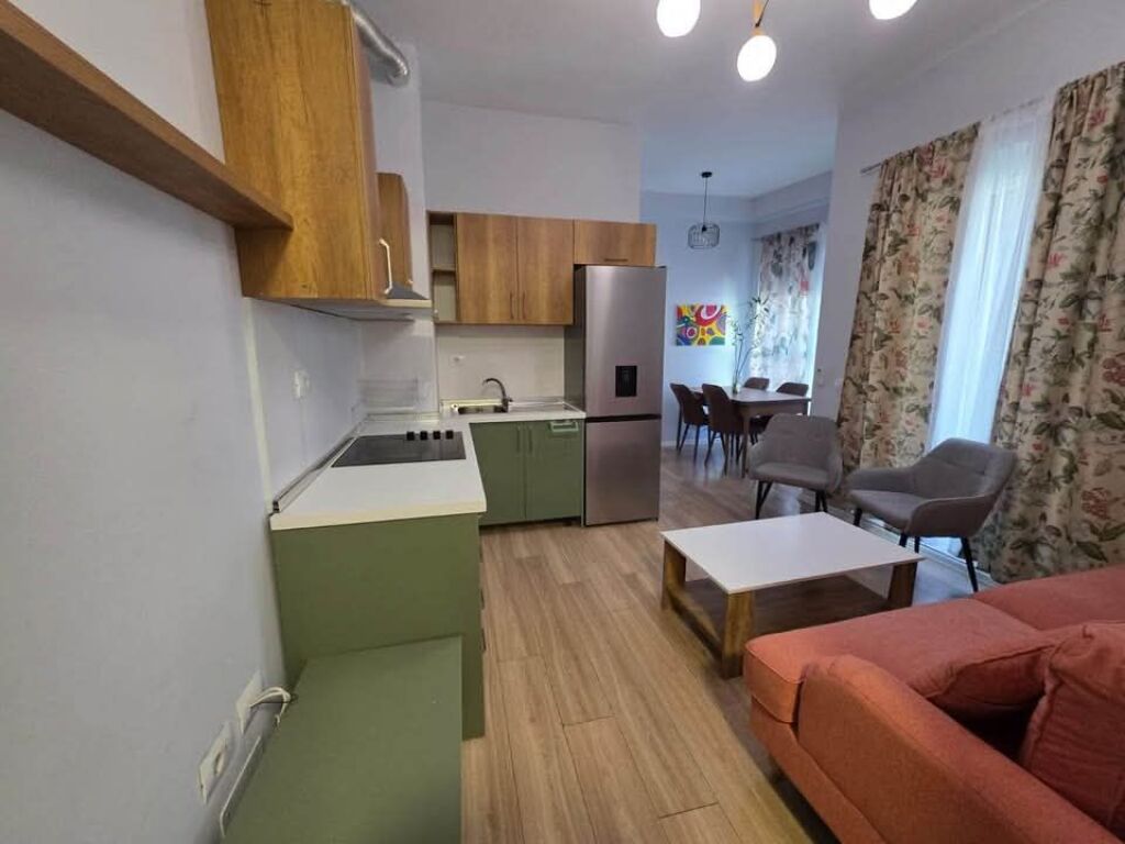 APARTAMENT 1+1 ME QERA - RR. ALI DEMI, TIRANE