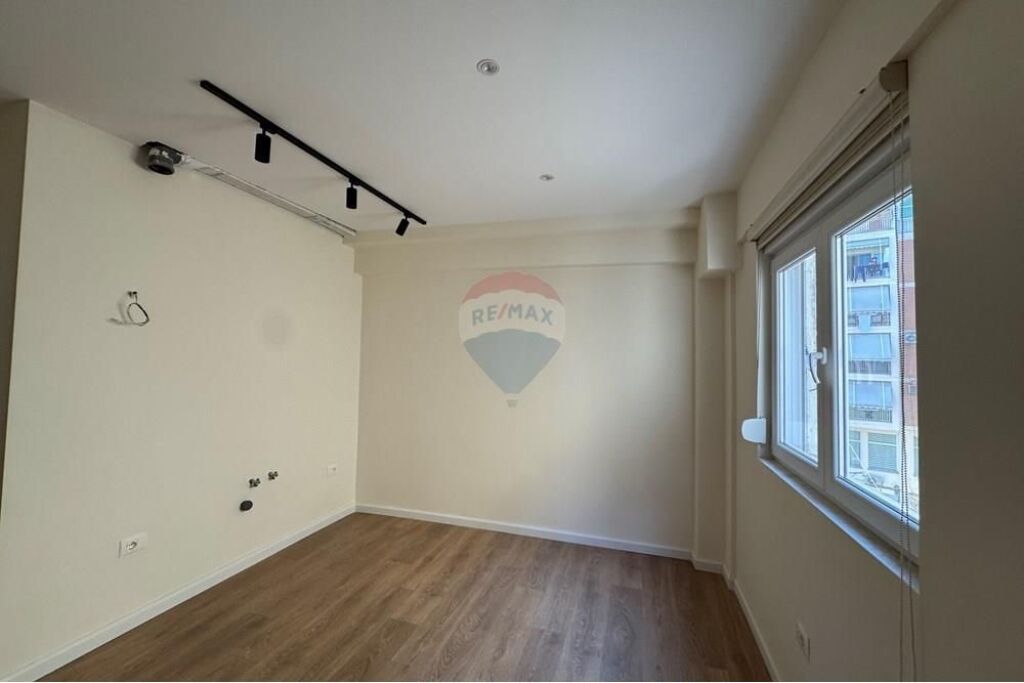 APARTAMENT 1+1 PER SHITJE TE MYSLYM SHYRI