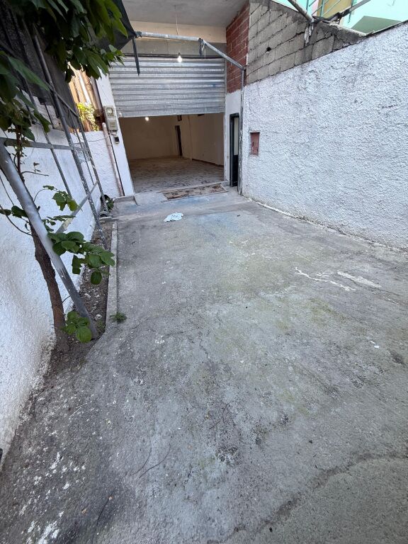 AMBJENT MAGAZINIMI TEK ISH FUSHA AVIACIONIT