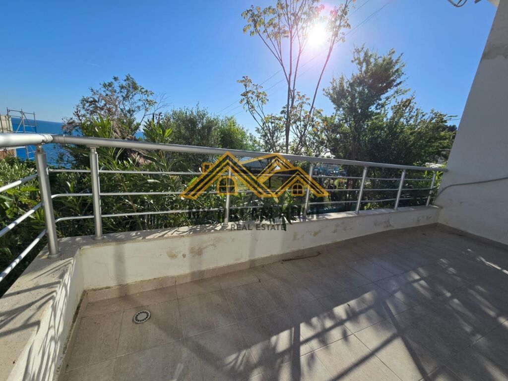 Apartament 1+1 me verande Pamje Deti Për Shitje në Currila, Durrës