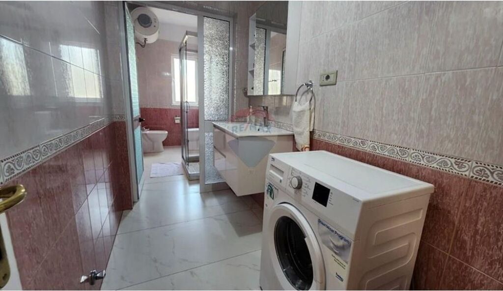 Apartment 2+1 for rent Durres Street