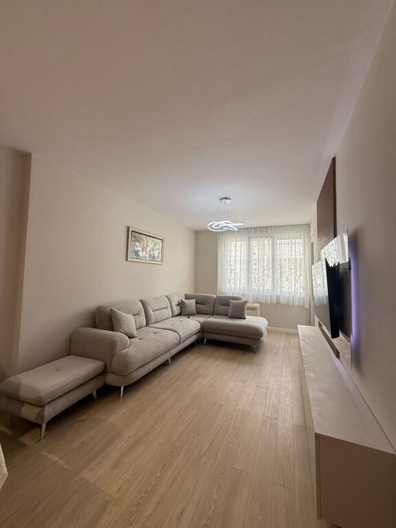 Apartament 1+1 per qira te Kompleksi Kontakt