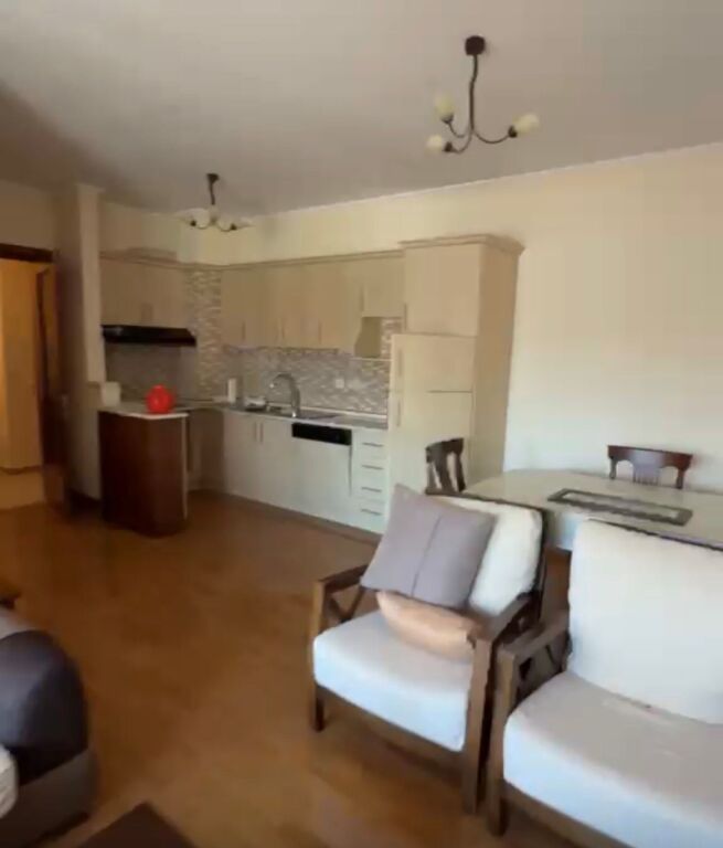 Appartamento 2+1+2 balconi vicino alla Stazione Ferroviaria!