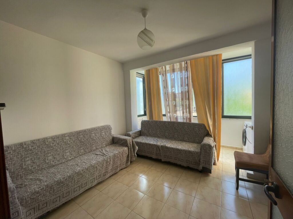 Apartament me qera
