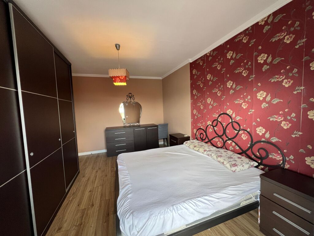 Shitet, Apartament 3+1+2 Tualete, ”Liqeni Artificial”, Tiranë.