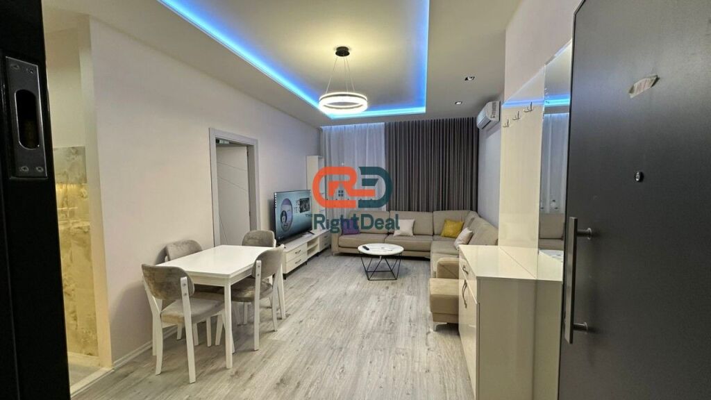Prane Medresese, Jepet Me Qira Apartament 1+1 Ideal Per Banim !!!