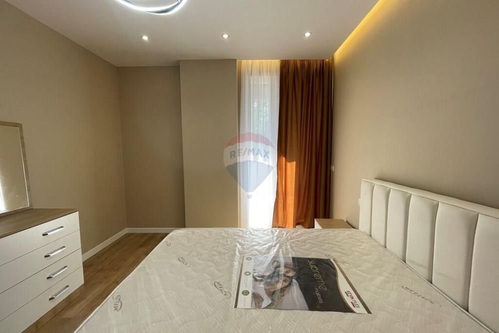 Apartament 1+1 me qira prane Amb. Amerikane!