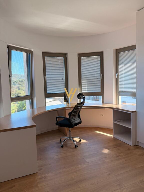 JEPET APARTAMENT 2+1+2+BLK ME QERA NE VLORE 1.500 EURO