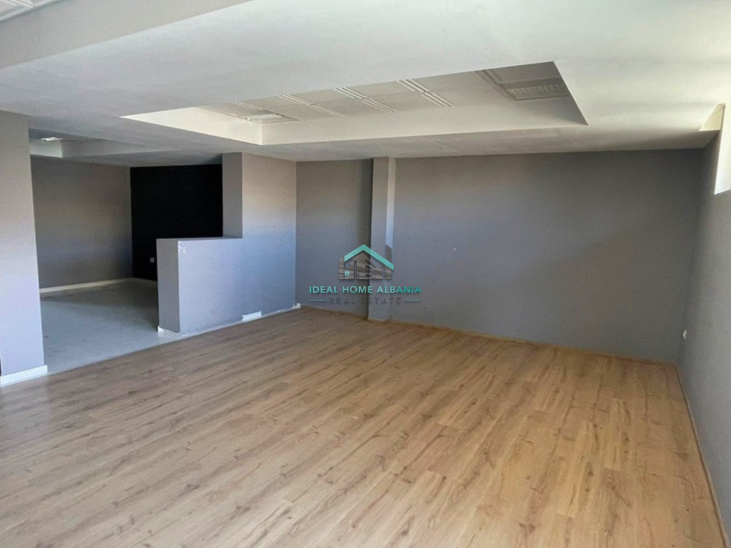 SHOP FOR RENT – RRUGA E RE, VLORË