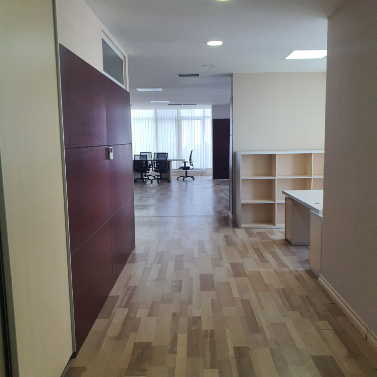 ZYRË PËR QIRA – Pami 📍 Tek Liqeni, pranë Kopshtit Zoologjik