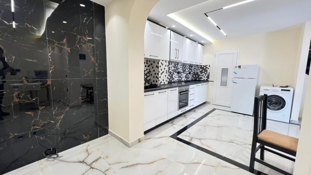 Ambjent zyrash me qira pranë Fakultetit Ekonomik