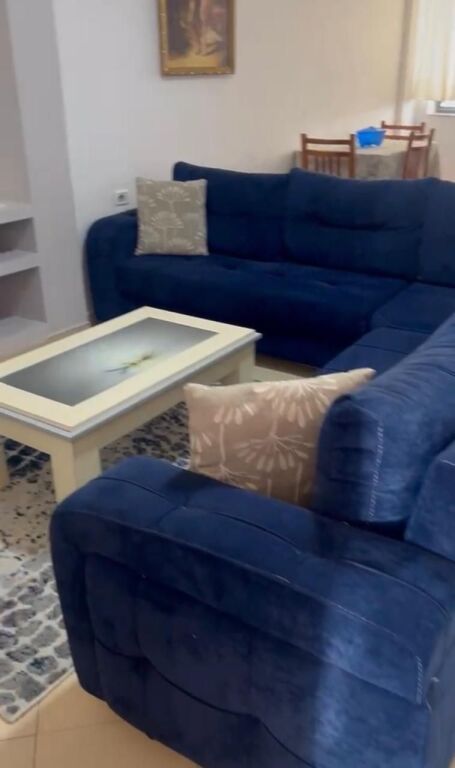 Appartamento in affitto 1+1 - 📍5 Maggio, via Lucie Miloti vicino alla scuola Tirana Jone 400 mila lek