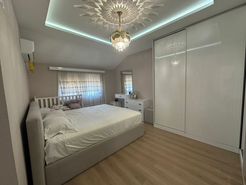 🏡 Apartament Premium 2+1 me Verandë – Rruga Marie Logoreci, Tiranë