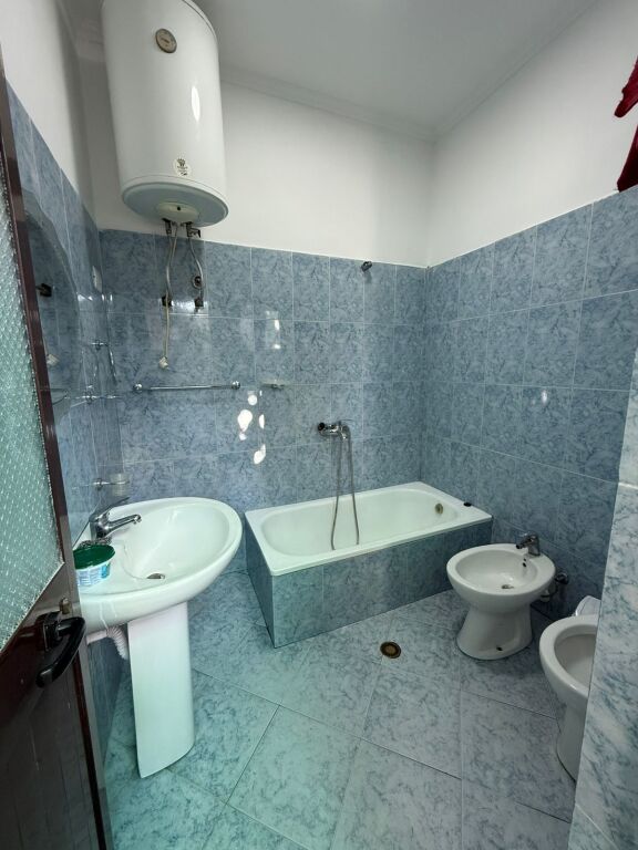 Jepet me qera shtëpi private 2+1