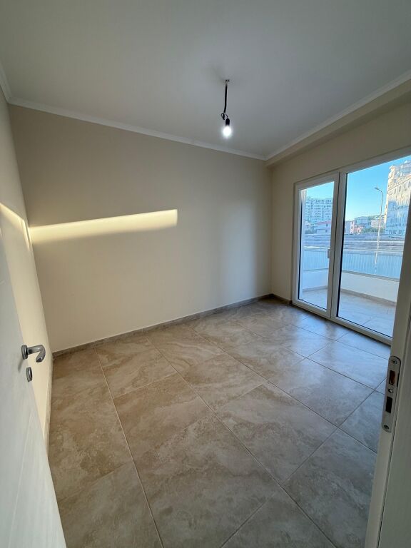 Jepet ambient bisnesi me qira