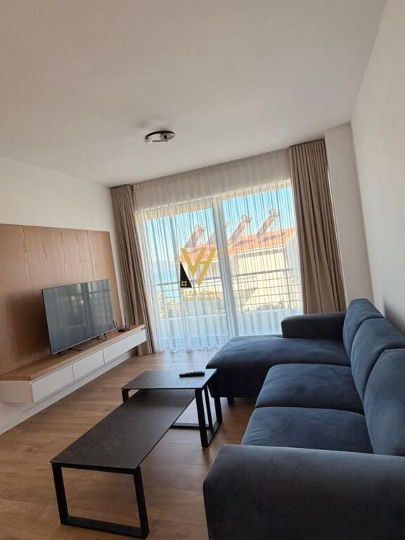 JEPET APARTAMENT 2+1+2+BLK ME QERA NE VLORE 1.500 EURO