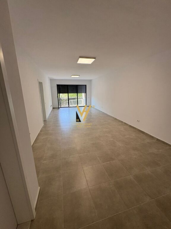 JEPET ZYRE 160 M2 ME QIRA TE LIQENI I THATE 150.000 LEKE